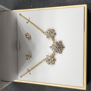 Gold earrings necklace set